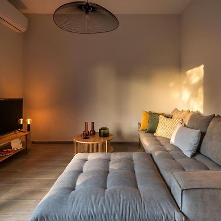 Eleusis Suites Α Luaran gambar