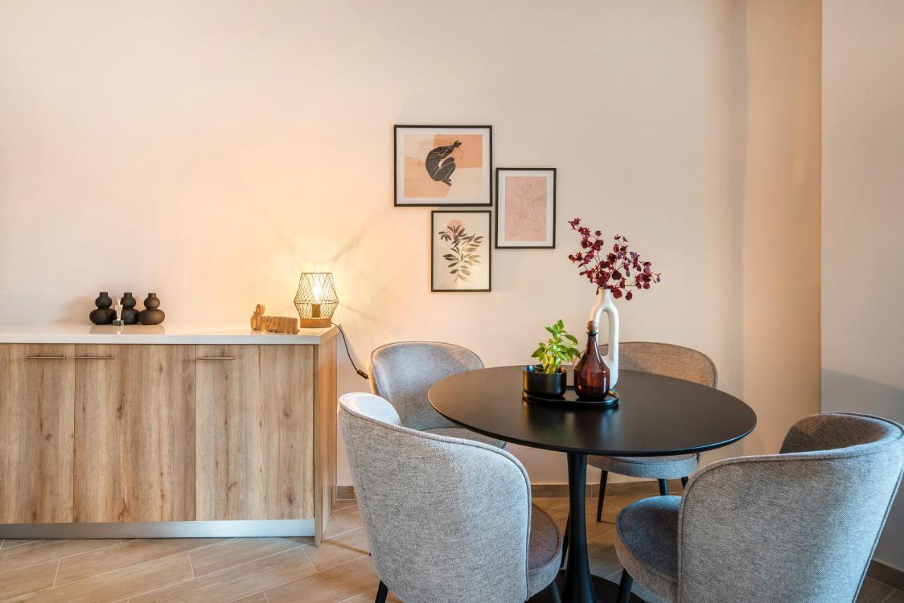Eleusis Suites Α Luaran gambar