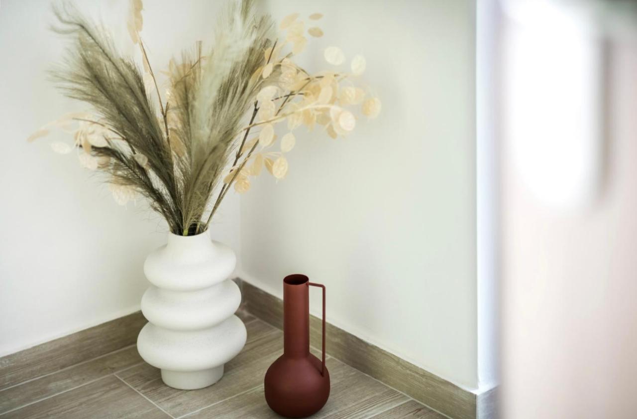 Eleusis Suites Α Luaran gambar