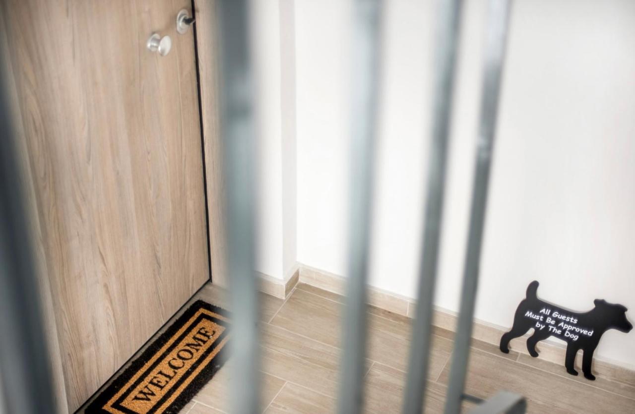 Eleusis Suites Α Luaran gambar