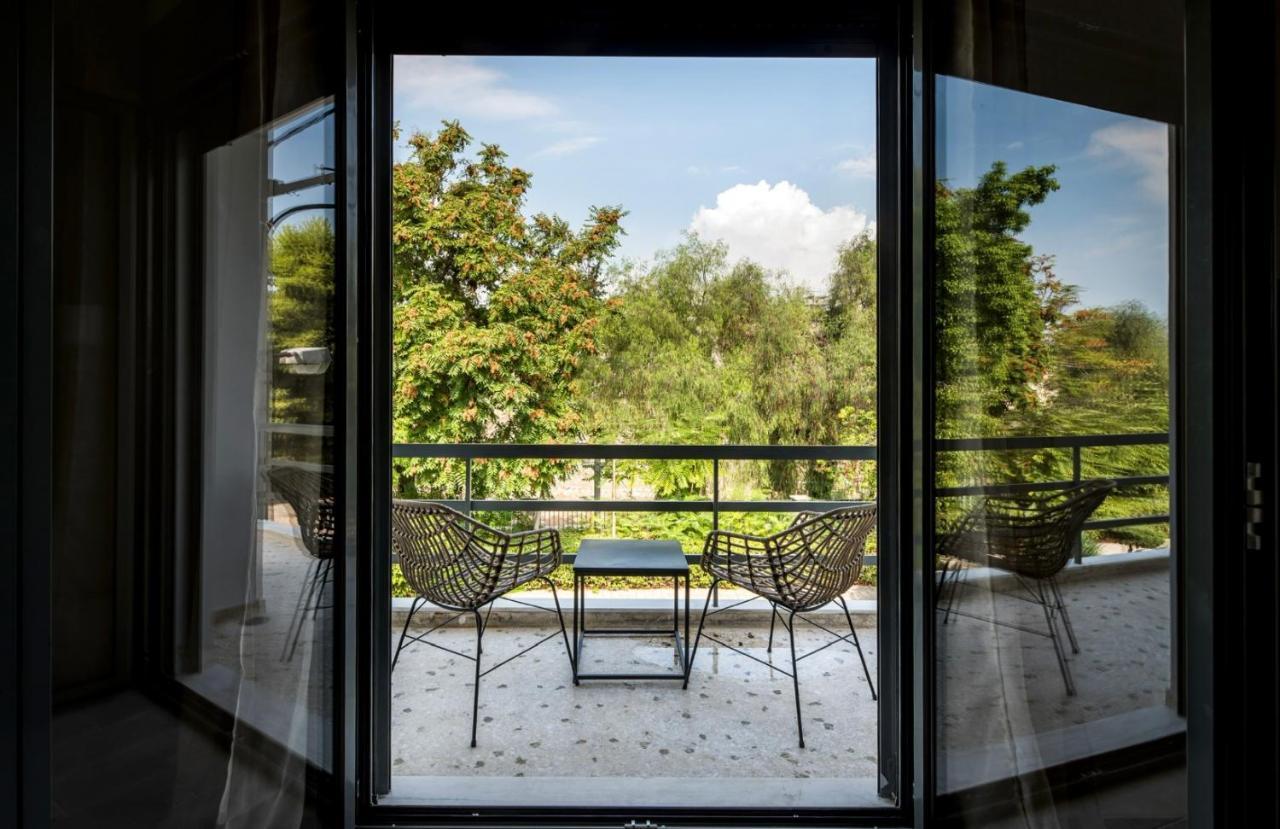Eleusis Suites Α Luaran gambar