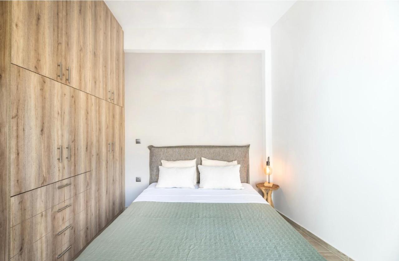 Eleusis Suites Α Luaran gambar